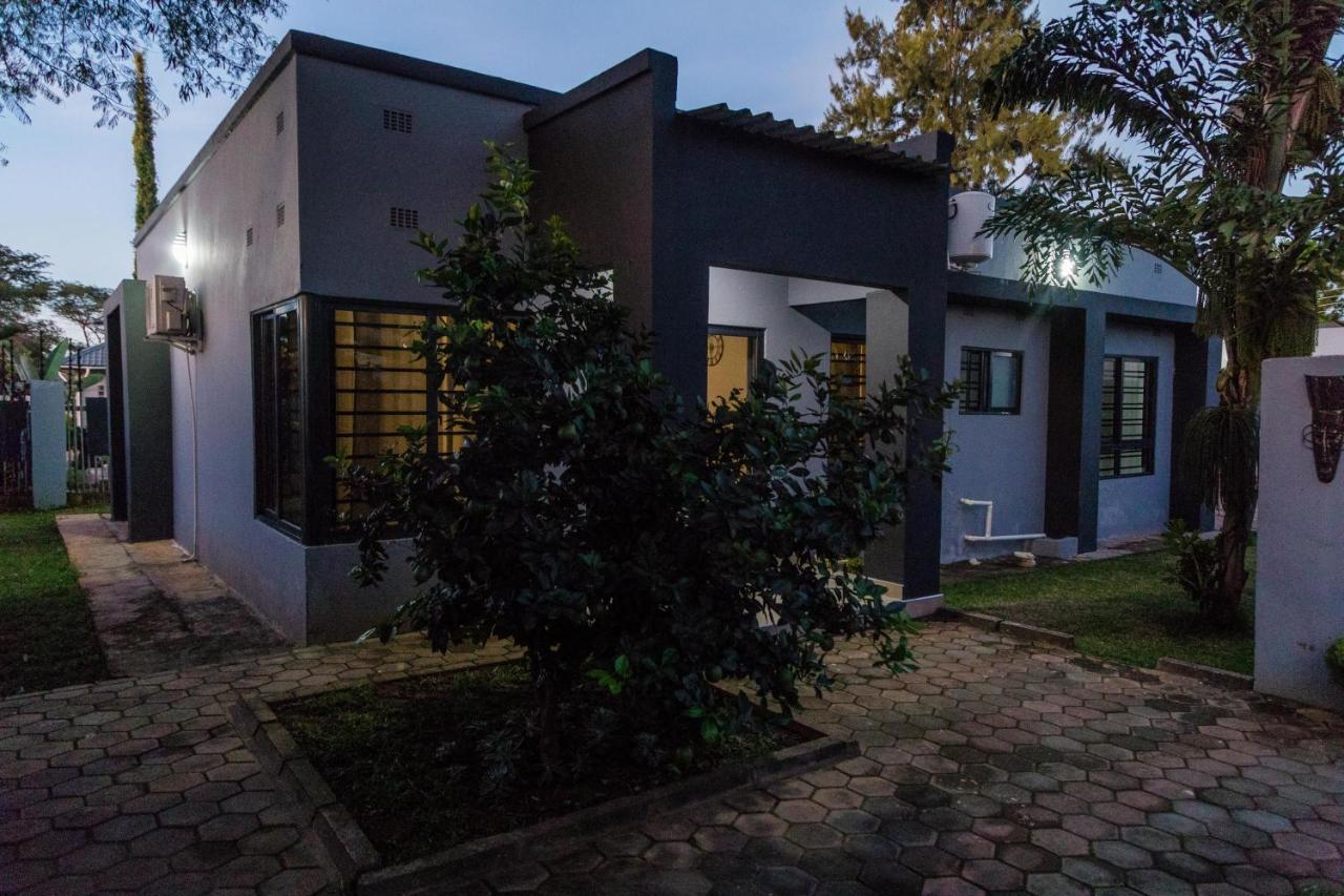 Blue Agave F2 Apartment Lusaka Exterior foto